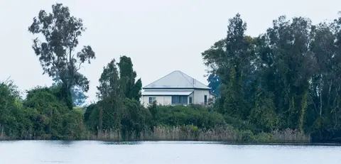 House by the Clarence