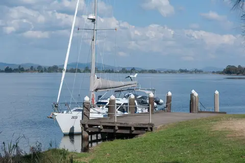 Anjea at Lawrence. The only public jetty that was not a floating pontoon. Still an excellent jetty though.