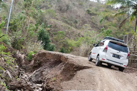 The Road to Tamkesi. Clould do with a bit of maintenance