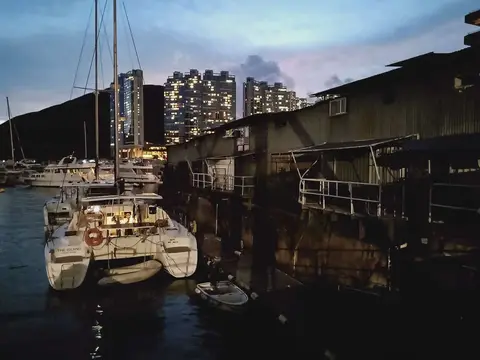 Deep Chill at Simpsons Dock