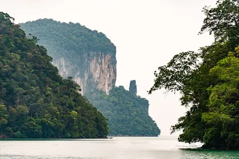 Teluk Dayang Bunting. Teluk Dayang Bunting on the left and Pulau Gubang Darat on the right.