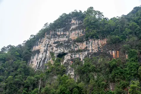 Teluk Dayang Bunting. The cliffs are spectacular but the anchorage is exposed to the swell.