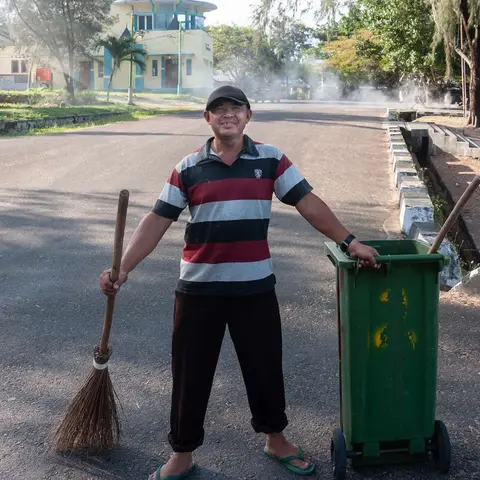 Sabang Park Attendant