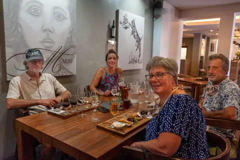 Me, Merel, Beattie and Ken. At Neetlingshoff for a wine and food pairing.