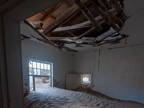 Watch Your Head