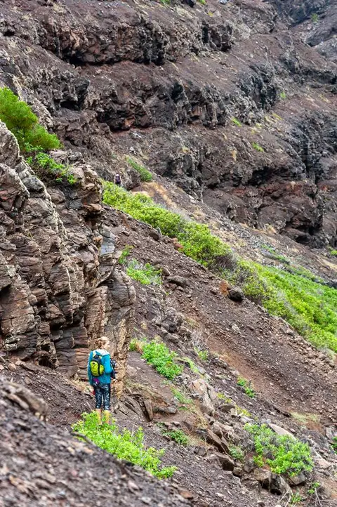 Manya Descending Sharks Valley