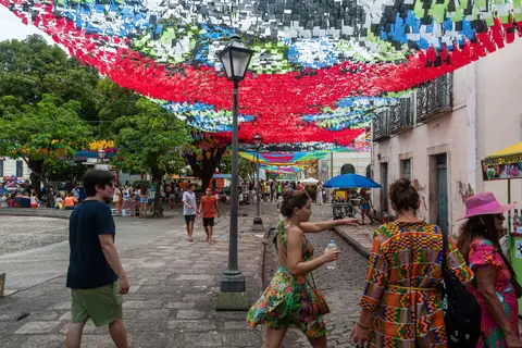 Eduardo, Luisa and Merel in the Old Town
