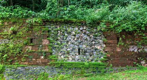 Contrasting Stonework