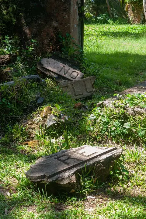'Réclusion'. Entrance to the isolation cells.