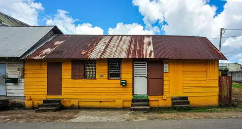 Colorful Shack in Saint Laurent