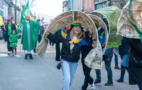 No Snakes in Ireland. St Patrick driving the snakes out