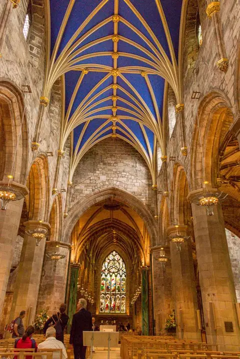 St Giles Interior