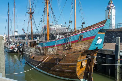 Witte Swaen. Willem Barentsz and crew cast off in 1596 to find a northern, Arctic, route to China. This boat is a replica.